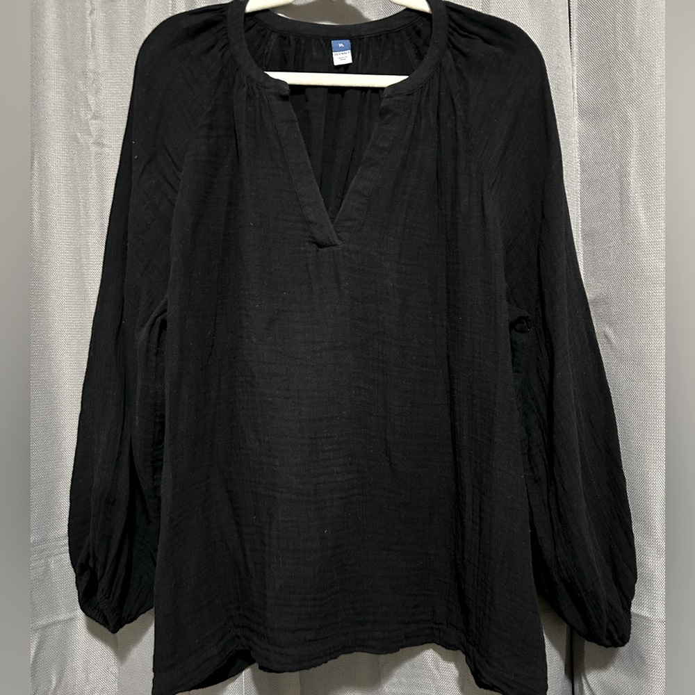 Black long-sleeve cotton blouse